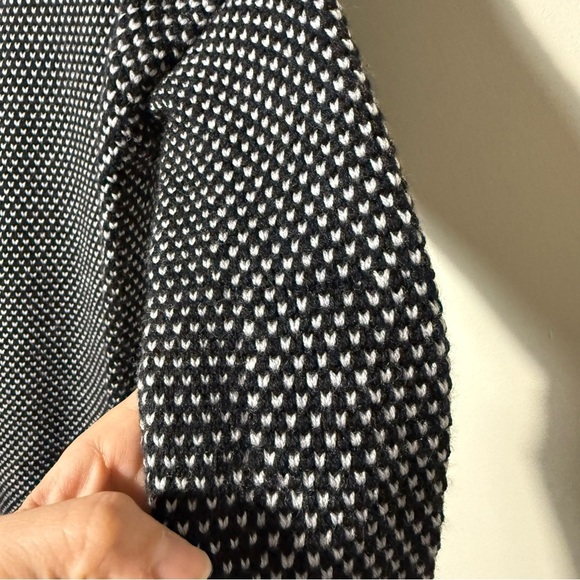 Lululemon - Yogi Crew Sweater Black / Heathered Light Grey Merino Wool size 4 - Picture 12 of 16